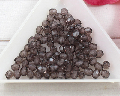 Glasschliffperlen  4mm Amethyst dark - 100 St�ck