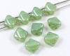 Silky Beads 2-hole 6x6mm Mint Luster - 25 St�ck